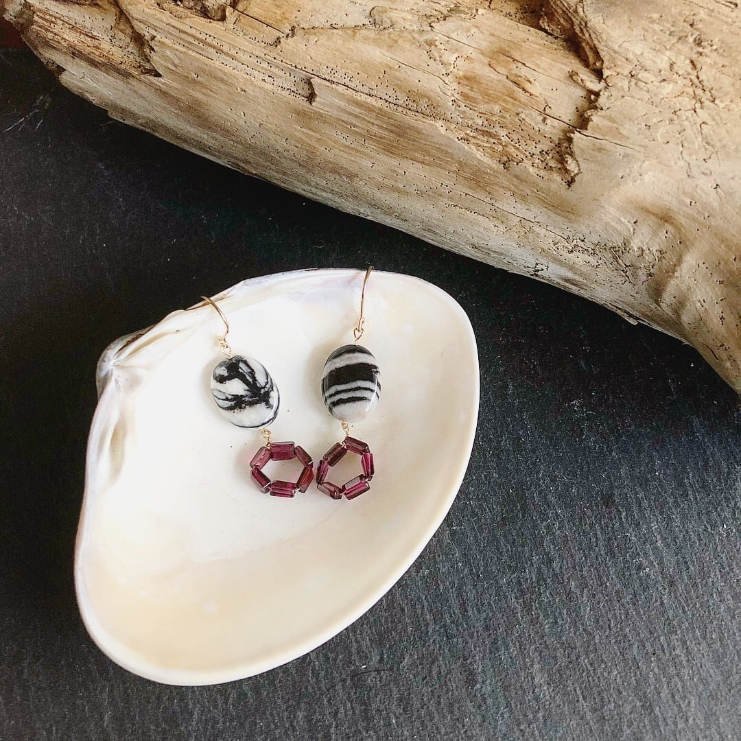 ゼブラジャスパー×サークルガーネットのピアス
