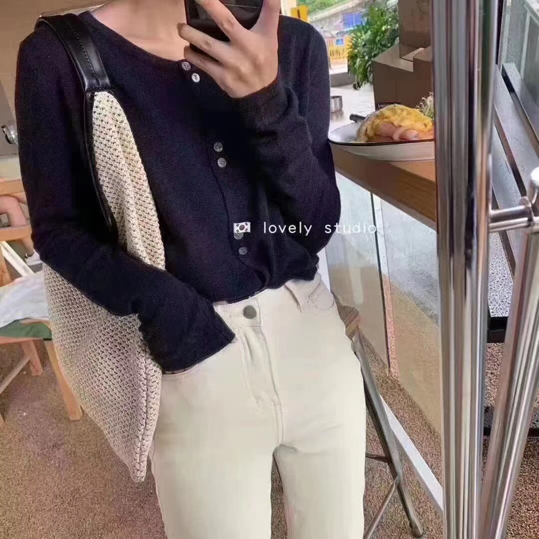 ニットカーディガン