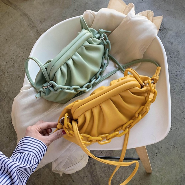 夏の人気スモールバッグウエスタンスタイル女性バッグ2020新しい流行のファッションメッセンジャークラウドバッグネットレッドワンショルダーハンドバッグ 手作りハンドバック22474402294