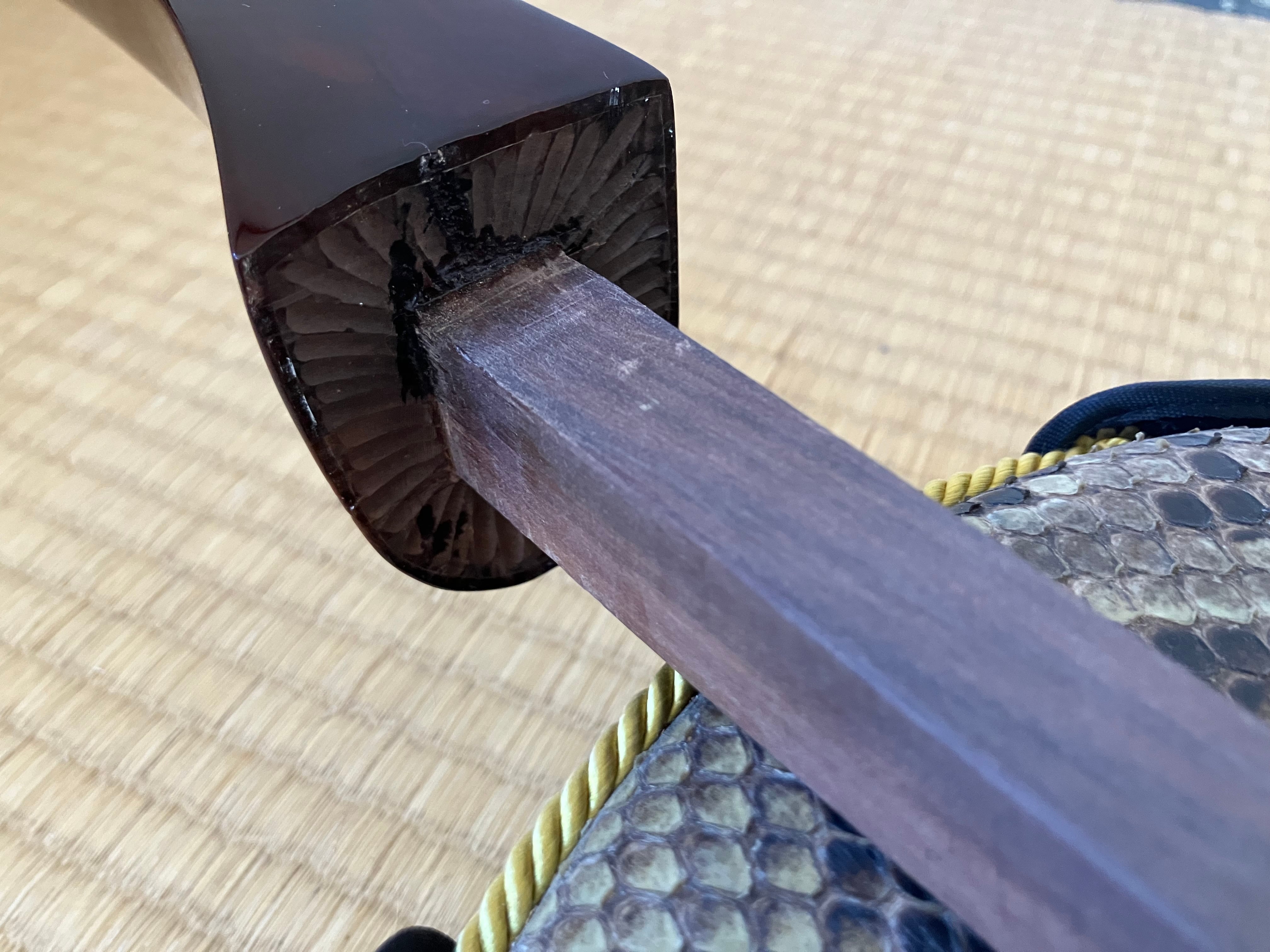 名工上原良光作 ヤンバルユシ木マカビ型 スンチ仕上げ | クオレ三線