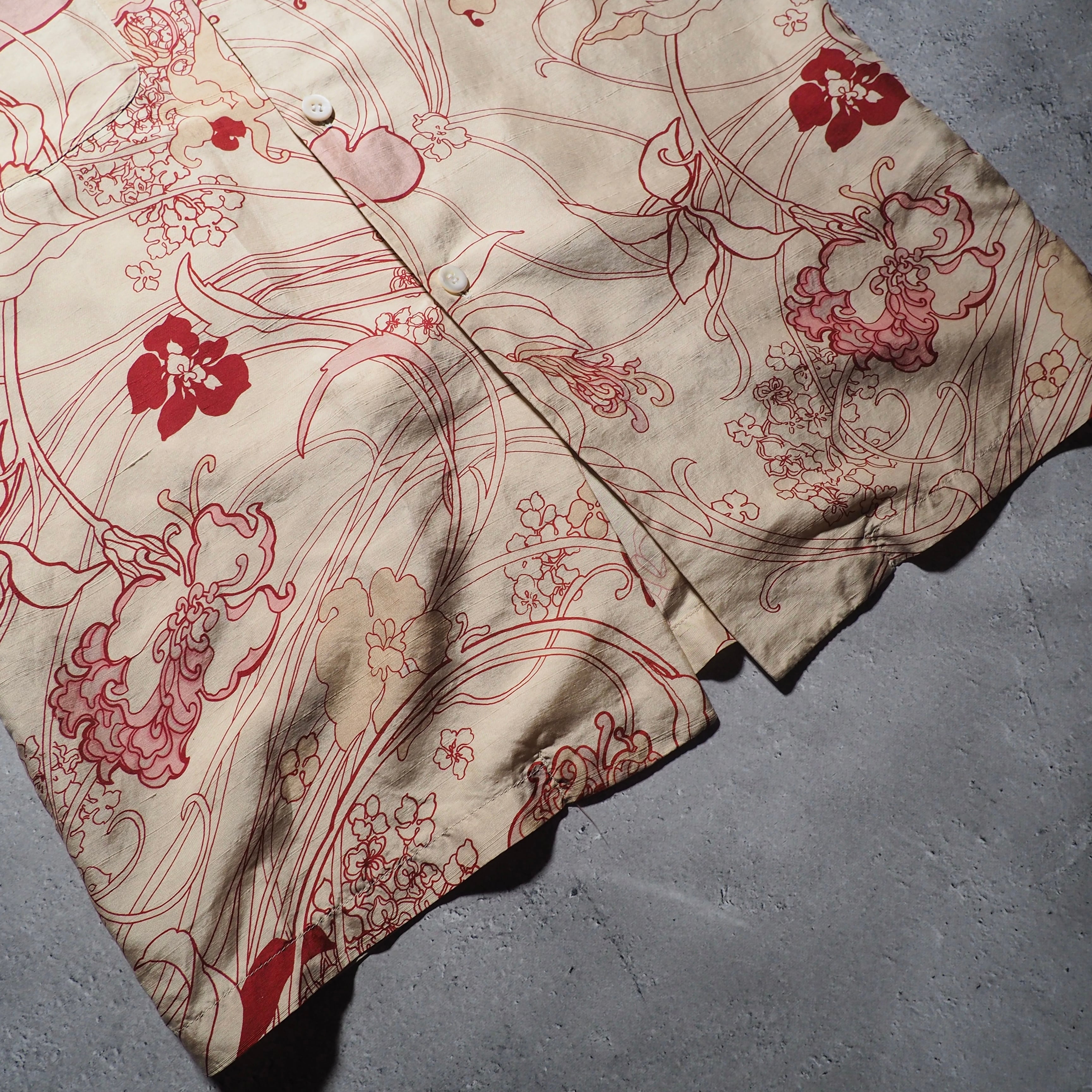 1990s Beautiful flower pattern vintage open collar SS silk shirt