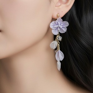 舞う桜 　夜桜〜ソメイヨシノ