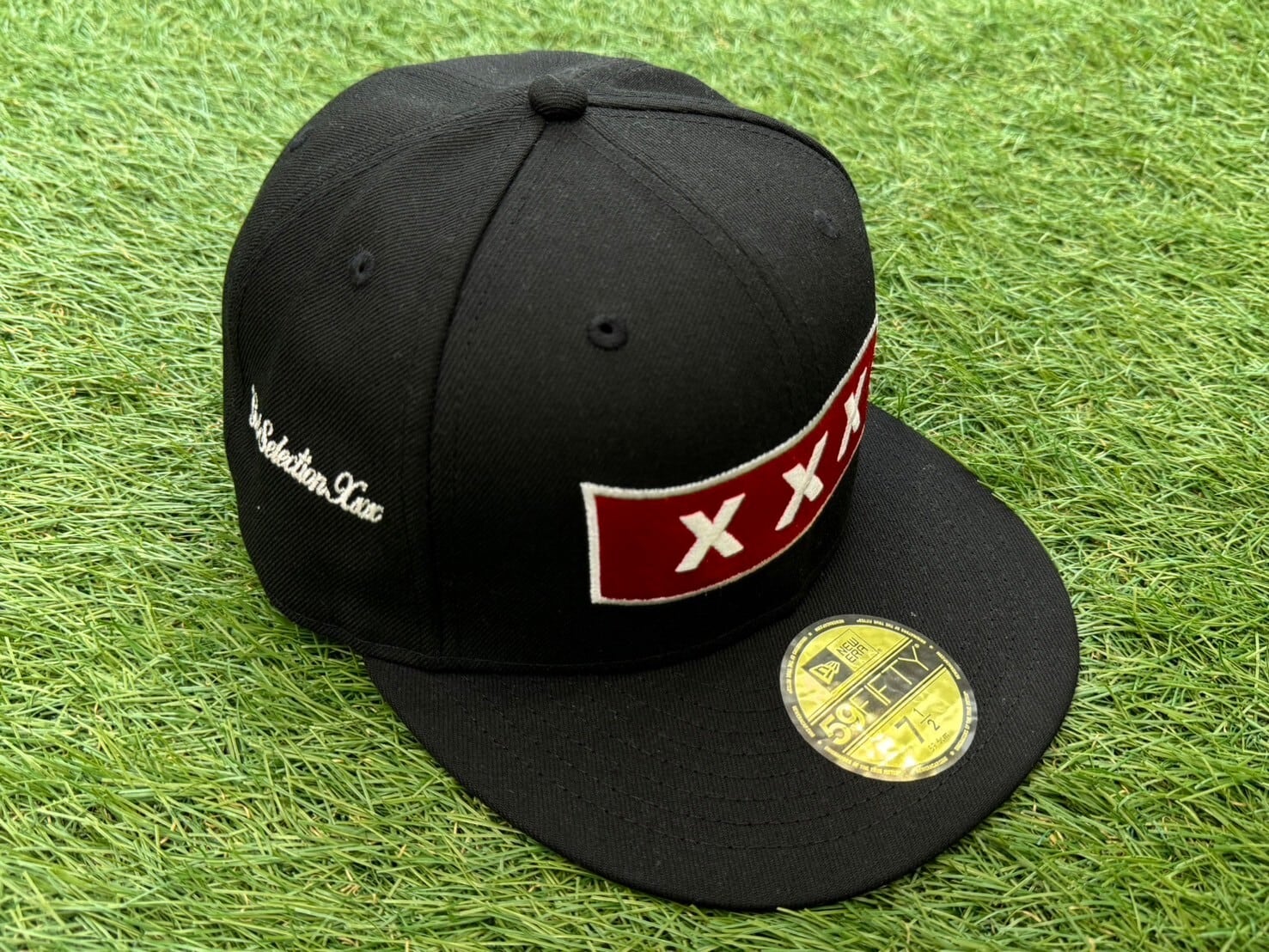 GOD SELECTION XXX × NEW ERA WAVE BOX LOGO CAP BLACK RED 59.6cm 