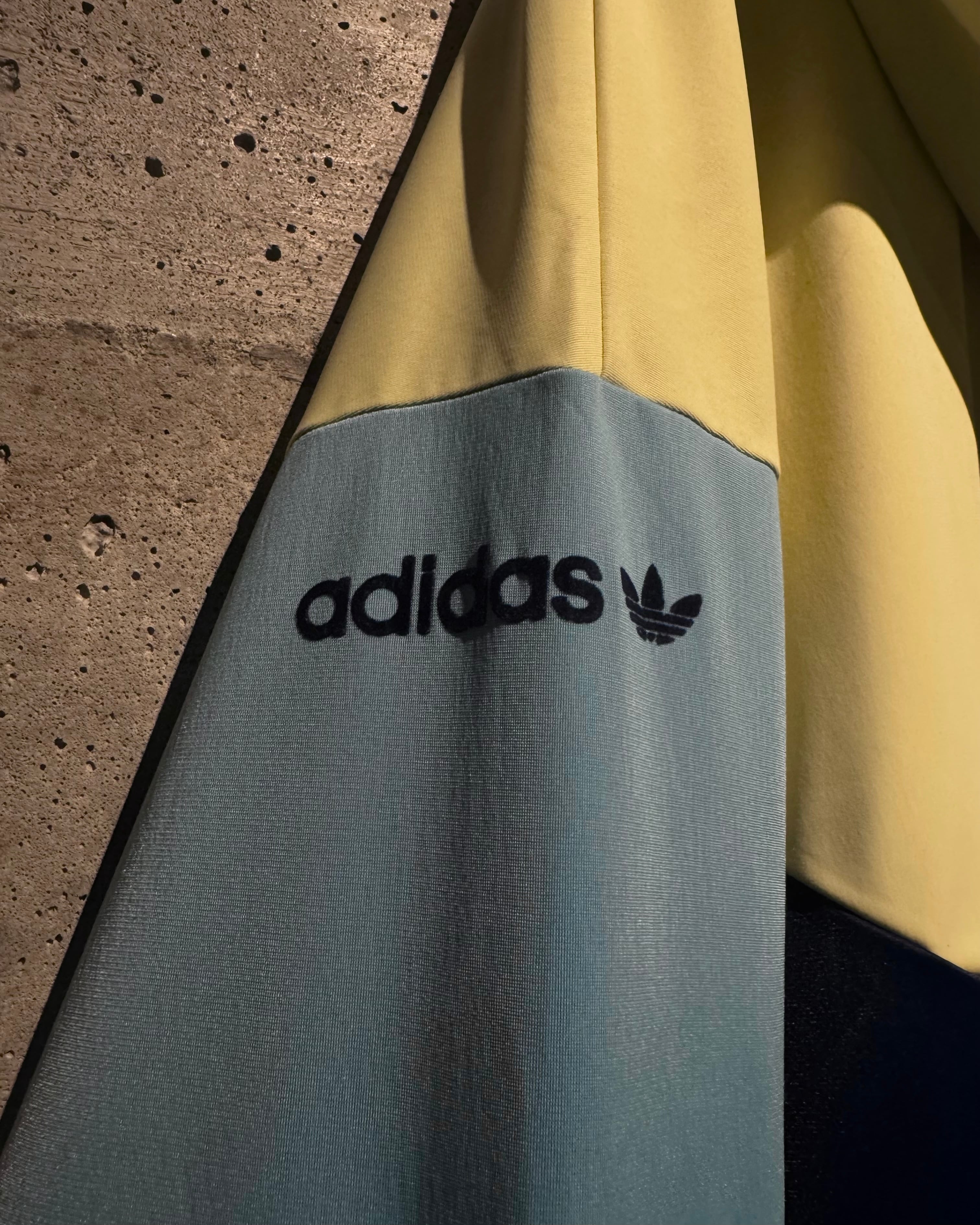 Caka】80's “adidas” Switching Pattern Vintage Loose Half Zip
