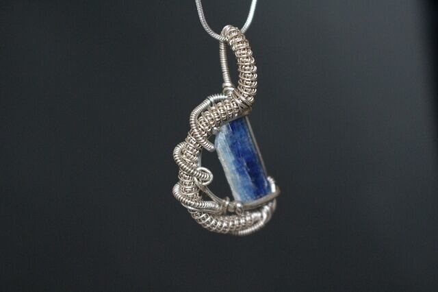 Kyanite silver925 wirewrapping pendant