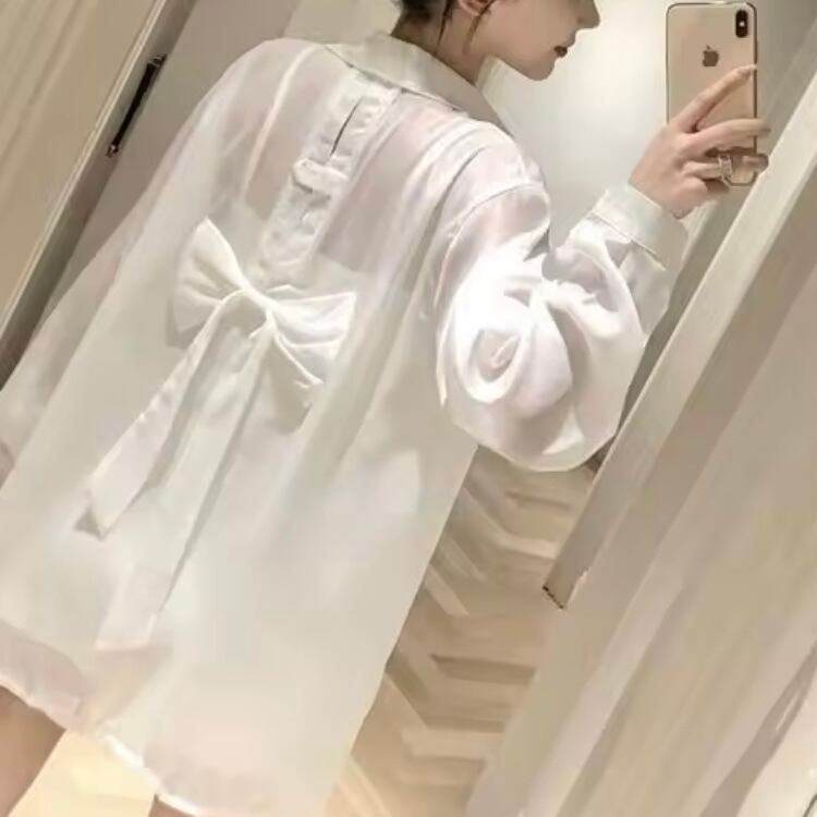 バックリボンシアーシャツ