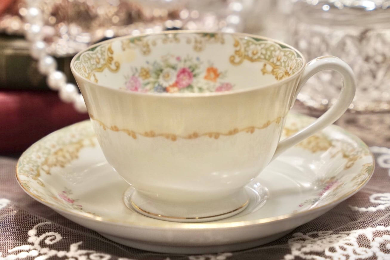 A【Noritake】ノリタケ Nippon Toki Kaisha 花柄 ティーカップ&ソーサー ヴィンテージ