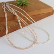 品のあるスタイリングを実現！淡水 ケシ 2連 ショート ネックレス ホワイト/ピンク ne1007