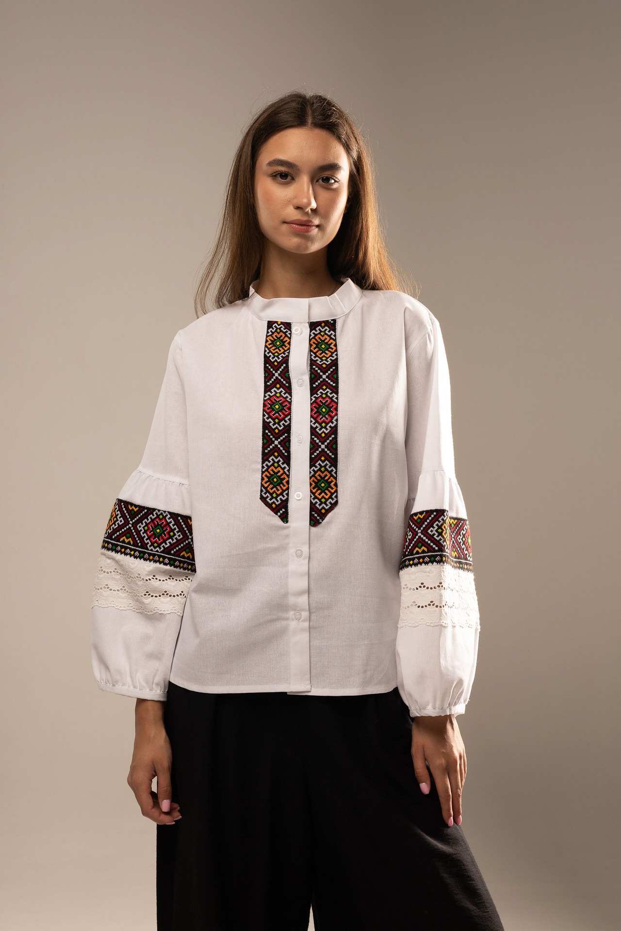 ウクライナ刺繍ヴィシヴァンカ　手刺繍　麻　レディース・フリーサイズ - 12