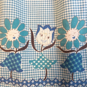 VINTAGE blue ginghamcheck apron