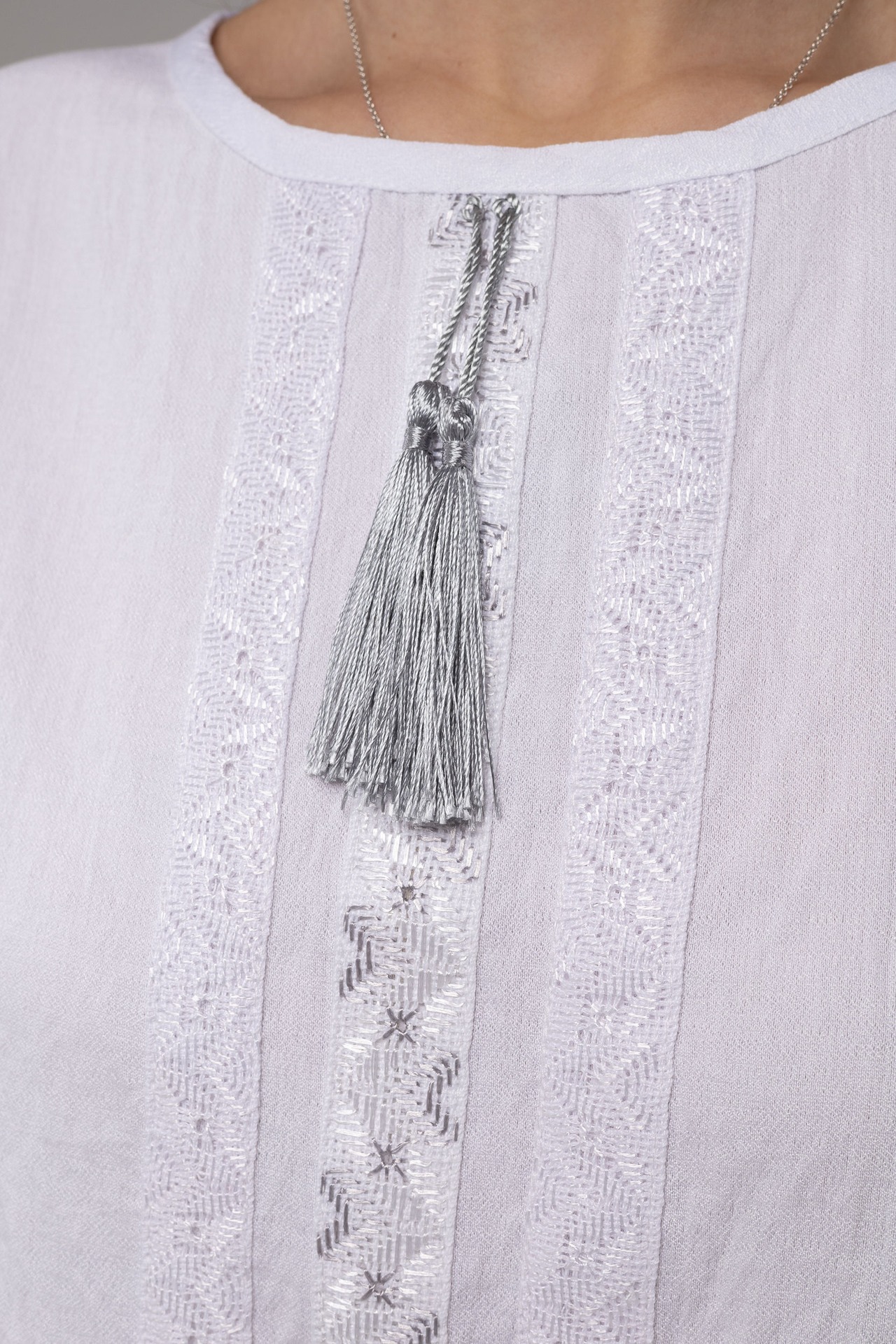 ウクライナ刺繍ヴィシヴァンカ　シルク手刺繍　麻　レディース・フリーサイズ - 9