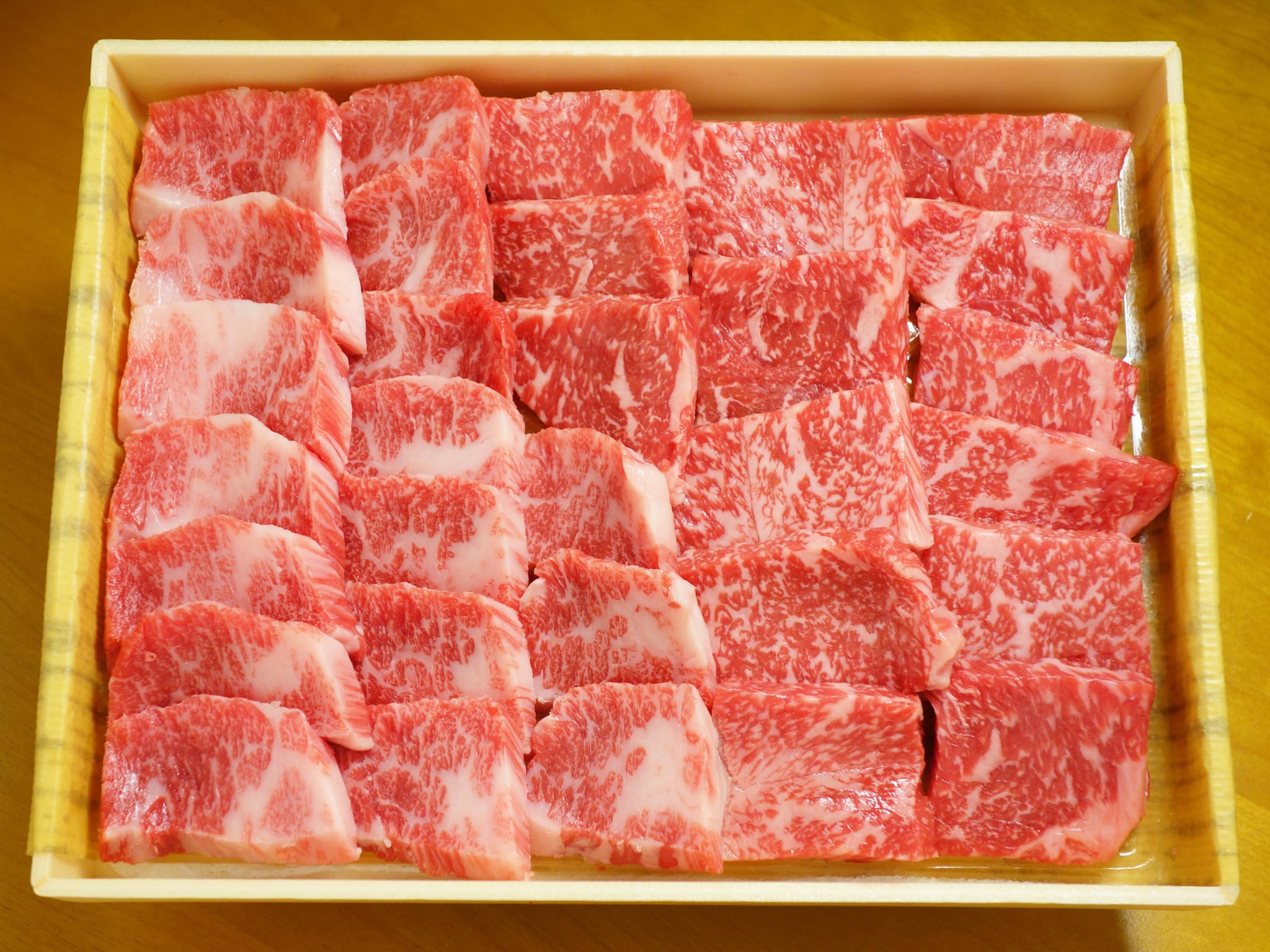 熊本和牛 あか牛焼肉 食べ比べ セット | 「あか牛甲誠牛」直販サイト