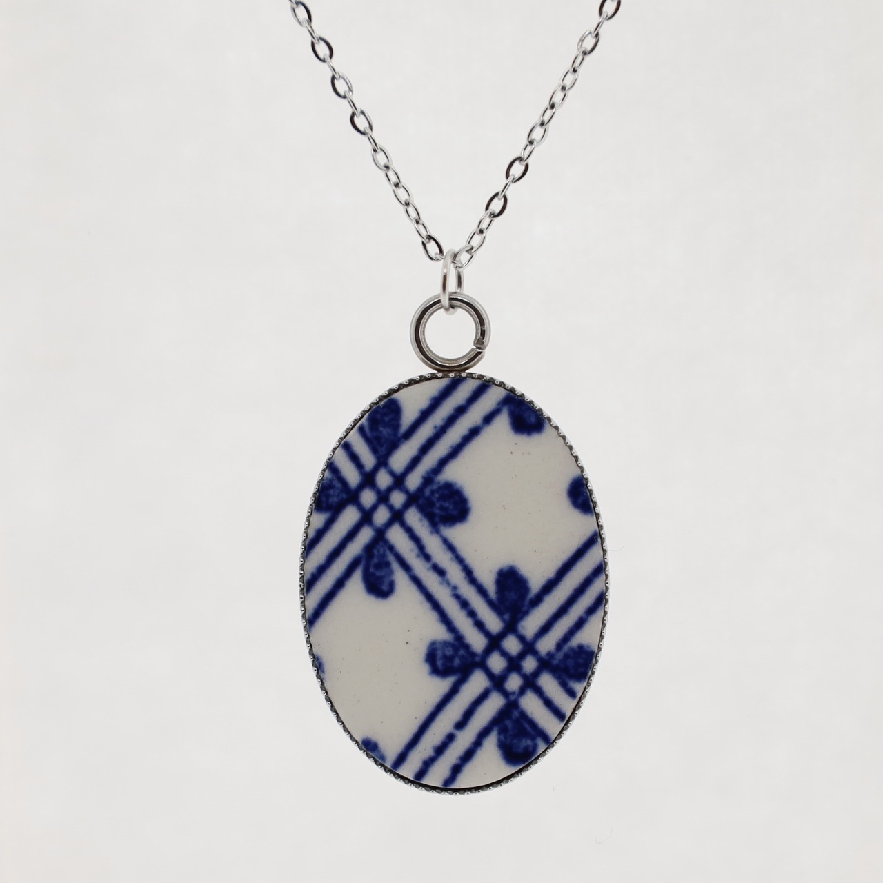 Framed Necklase10