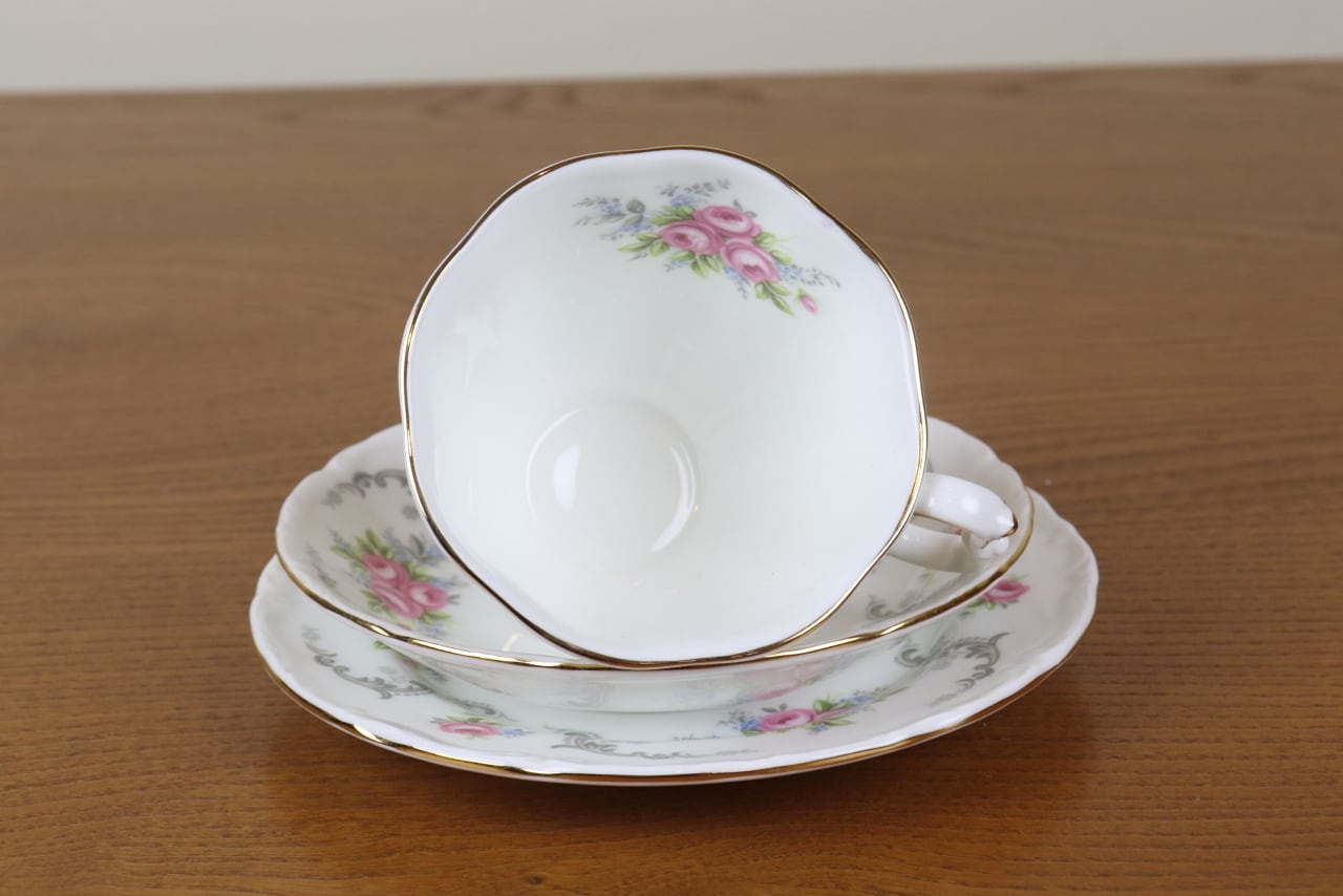 royal albert カップ\u0026ソーサー　ケーキプレート