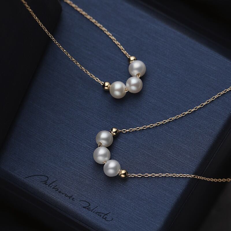 Triple pearl ネックレス　A10319