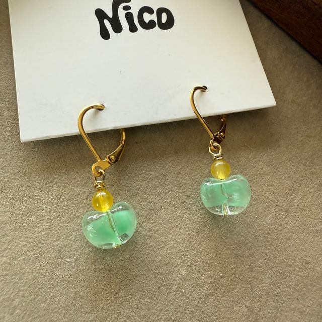 NC26102【ｻｰｼﾞｶﾙｽﾃﾝﾚｽ：ｺﾞｰﾙﾄﾞ】nicoピアス