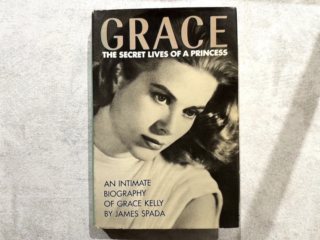 【VE085】Grace: The Secret Lives of a Princess /second-hand book