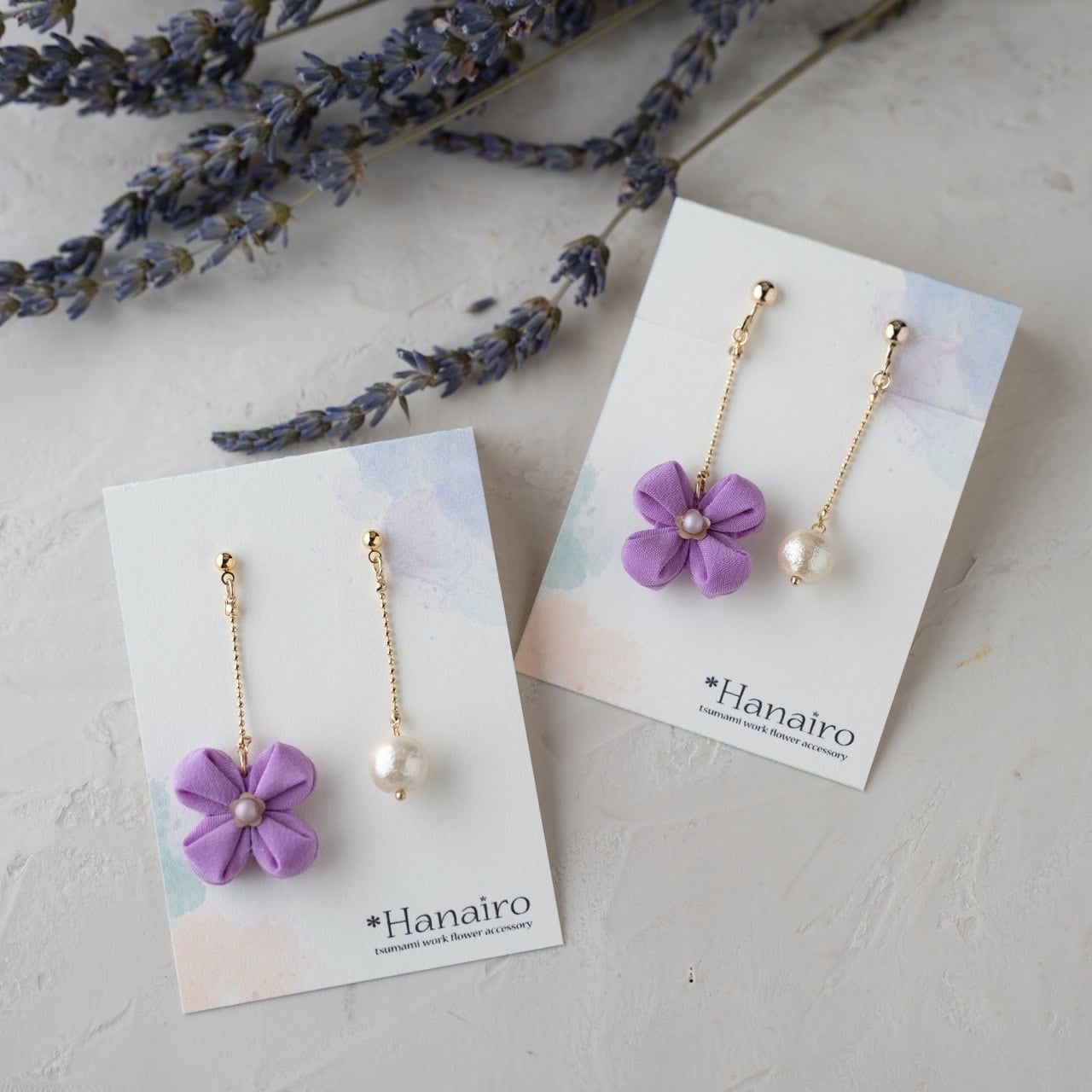 【*Hanairo】つまみ細工のぷっくりゆらゆらフラワー耳飾り(ラベンダー)