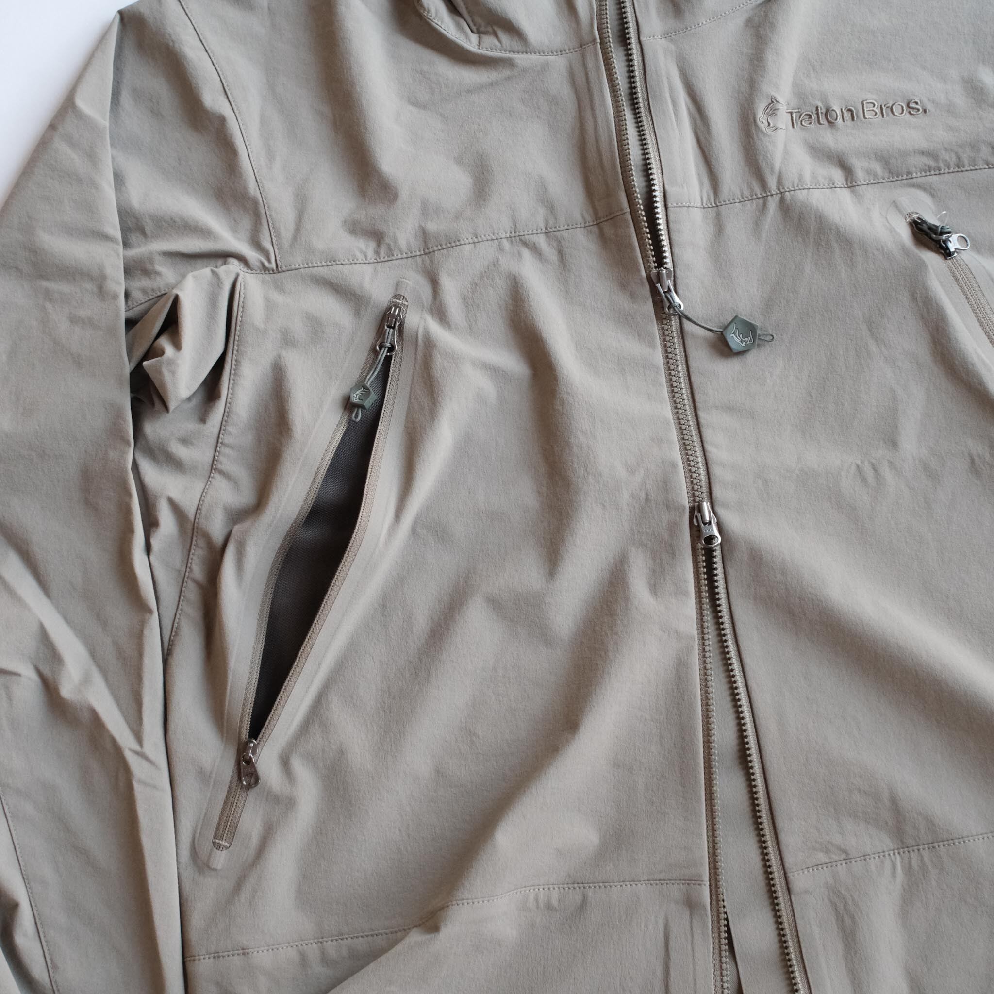 Teton Bros. / Headwall Hoody (換気機能に優れた薄手の万能