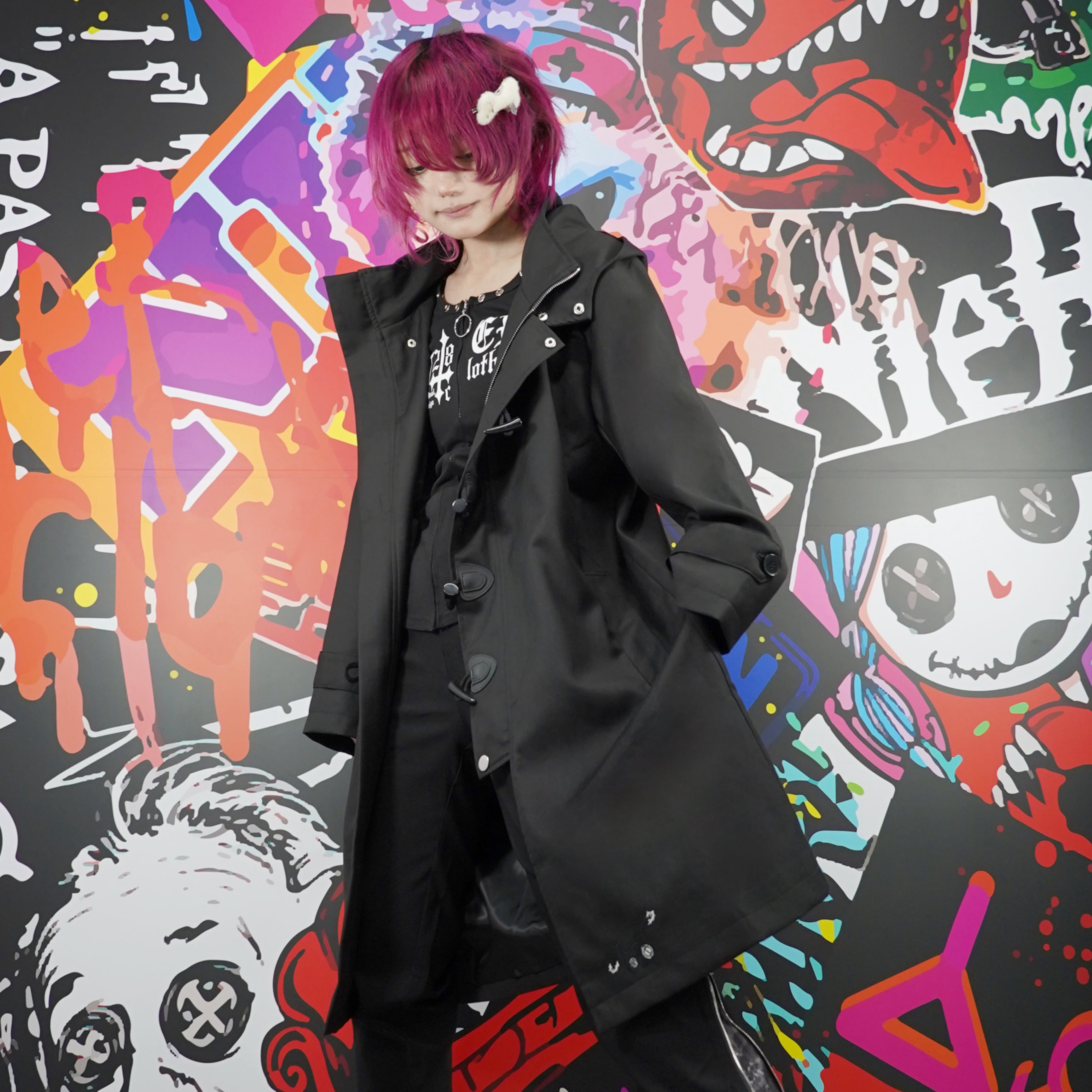 新春応援66%OFF》ASYMMETRIC TOGGLE BUTTON LONG COAT【BLACK刺繡