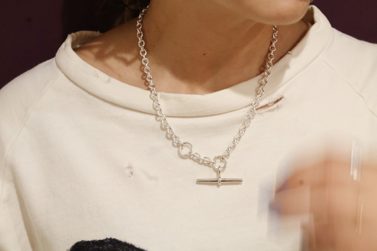 Sapir Bachar 〈TWO MOONS NECKLACE〉 | trava