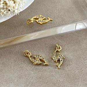 キュービックジルコニアドルフィンチャーム/パーツ/クジラ/真鍮