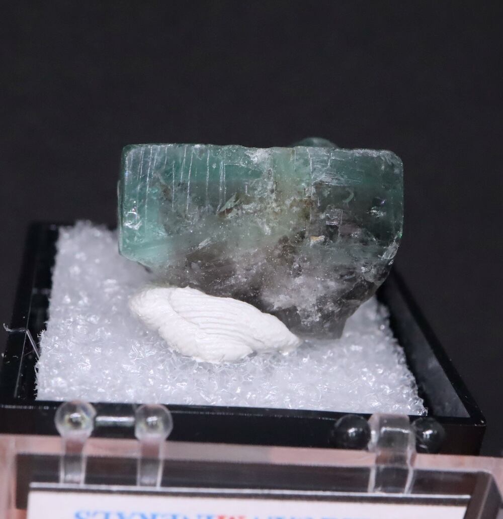 ロジャリー産！グリーン フローライト ケース FL552 蛍石 原石