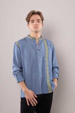 ウクライナ刺繍ヴィシヴァンカ　クロスステッチ手刺繍　Lサイズ　メンズ