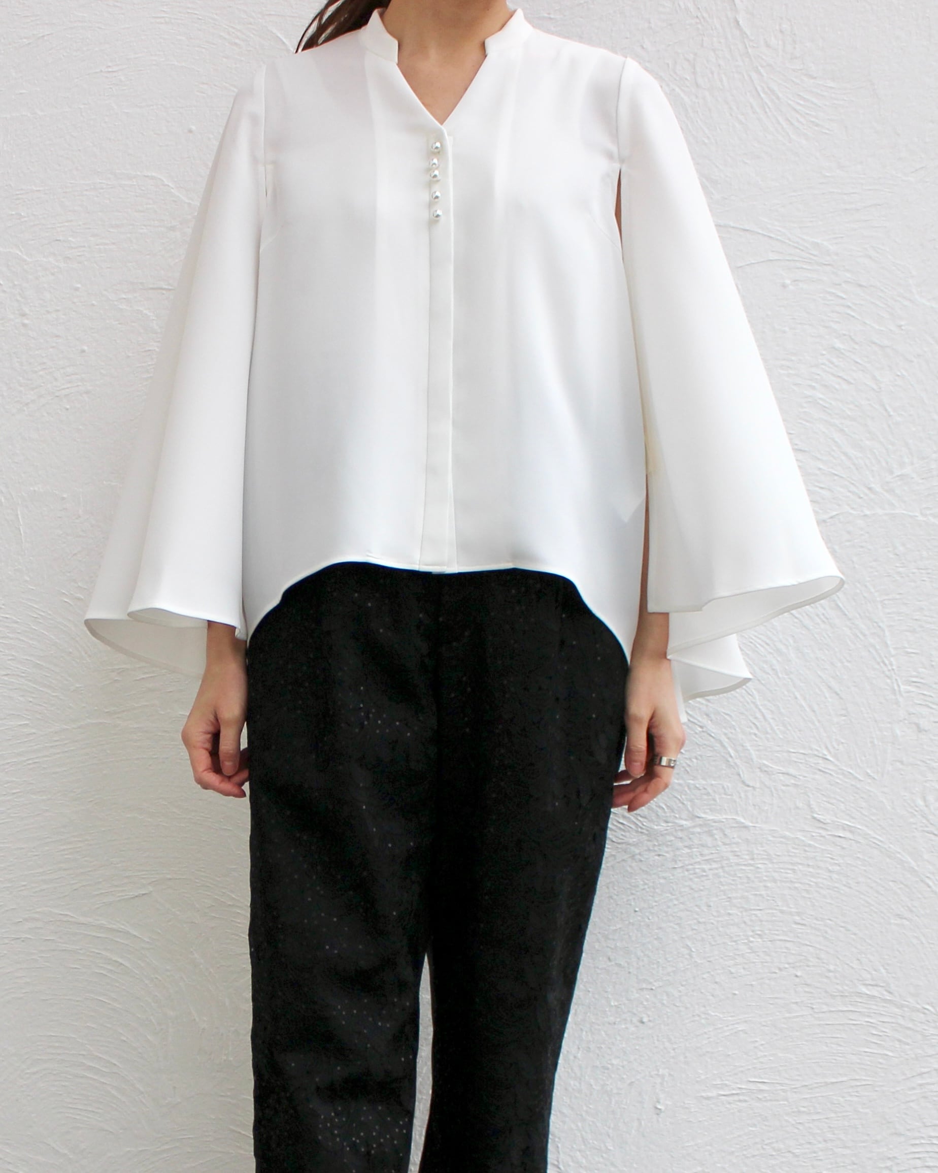 PANORMO/pearl cape blouse