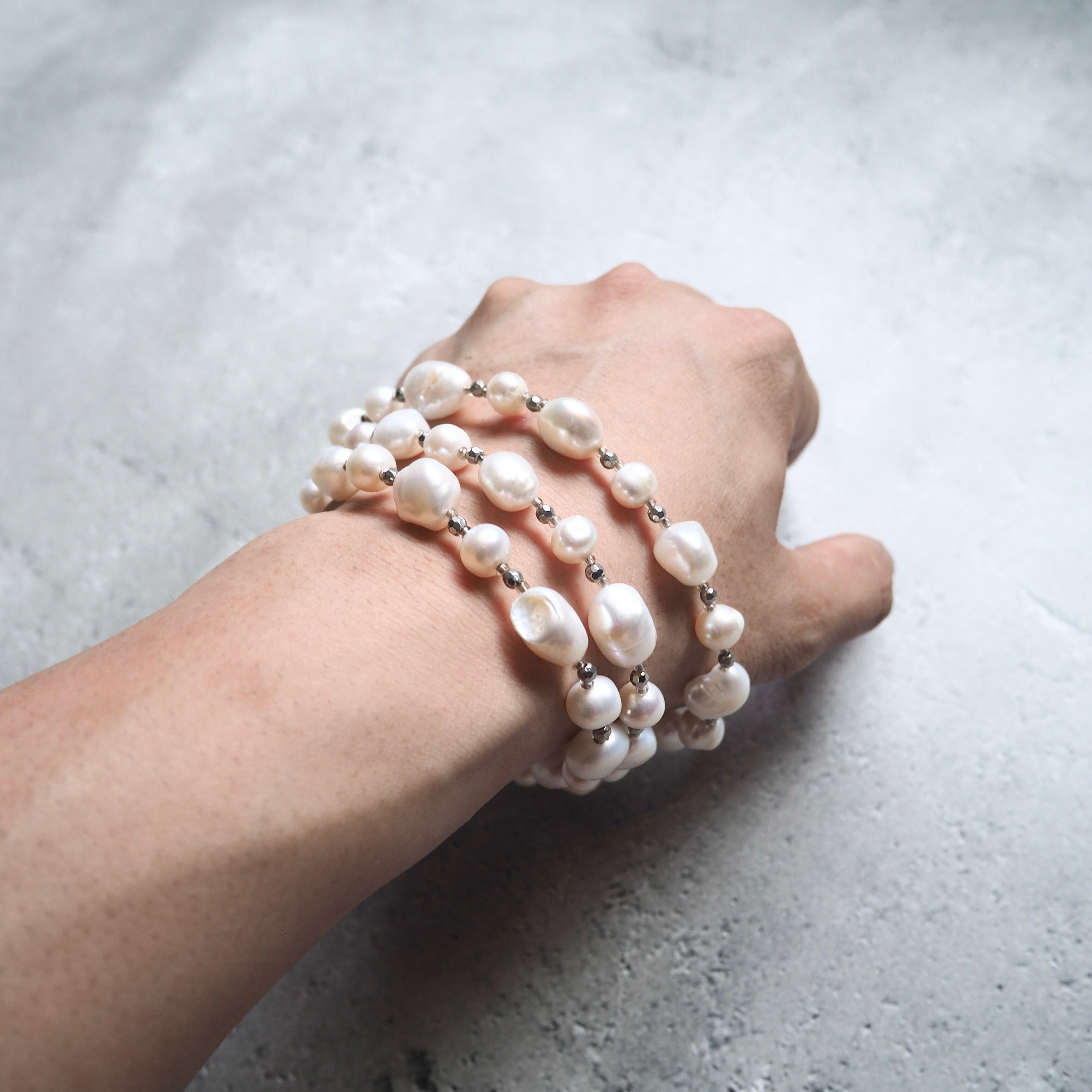 Baroque pearl × Bijou combinations vintage long necklace