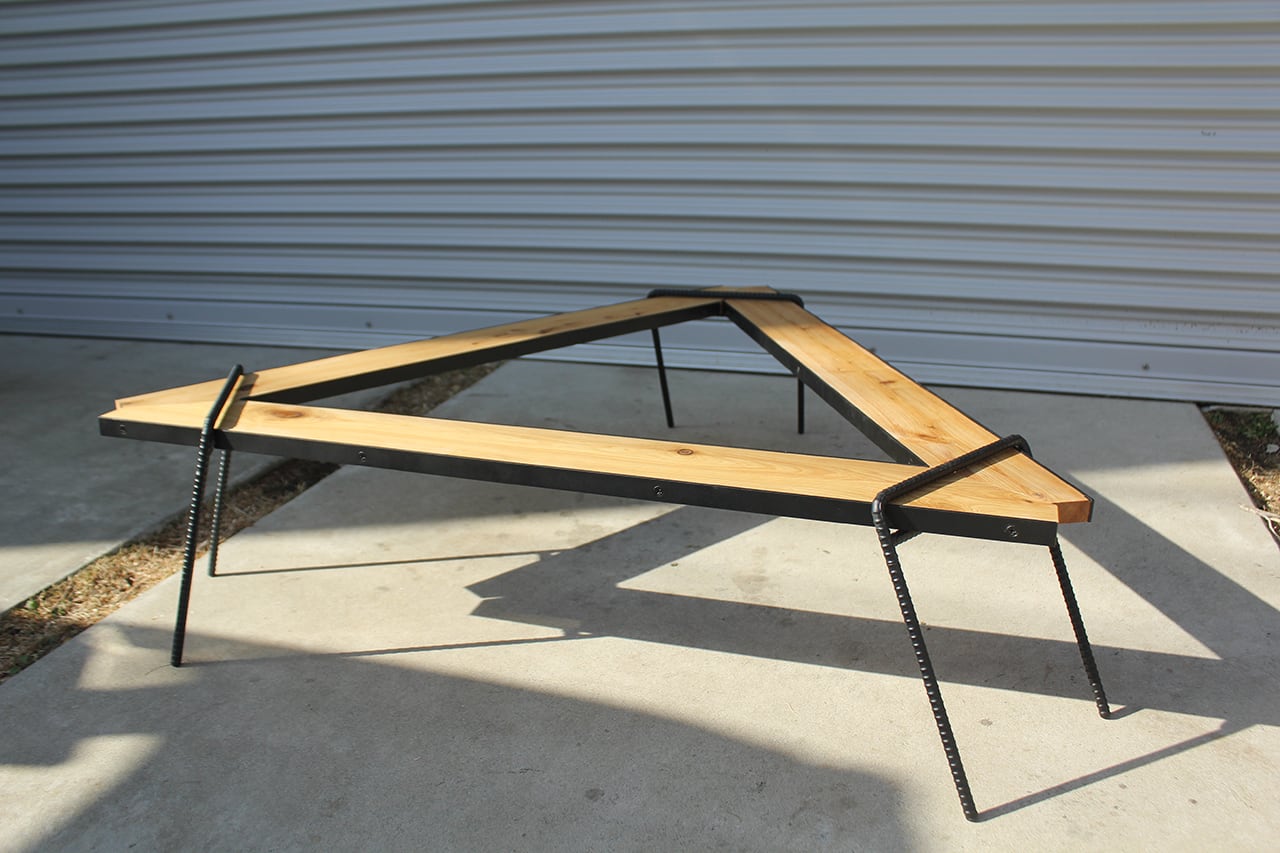 TRIANGLE【三角の焚き火テーブル】