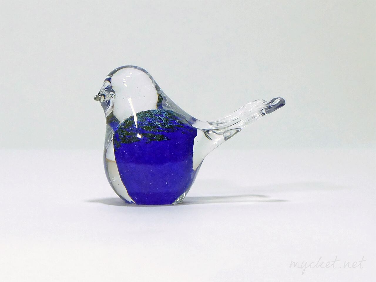 ガラスの塊 a1ea4b860fc8b0018493951fce54d6