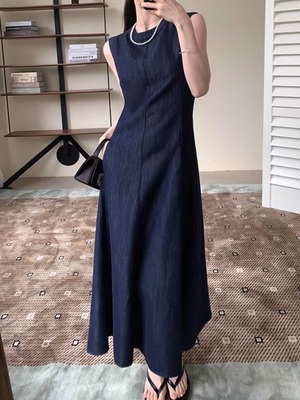 sleeveless a line dress.3241