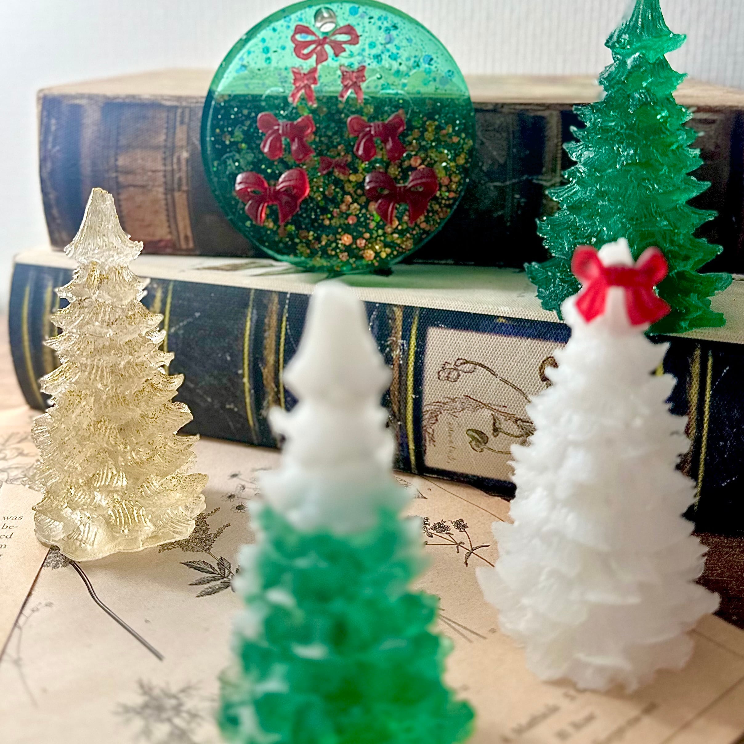 ミニクリスマスツリー》水晶【雪化粧もみの木】一点物オルゴナイト