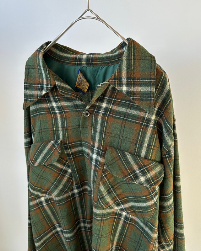 -Pendleton- Vintage 70s L Board Shirt made in USA