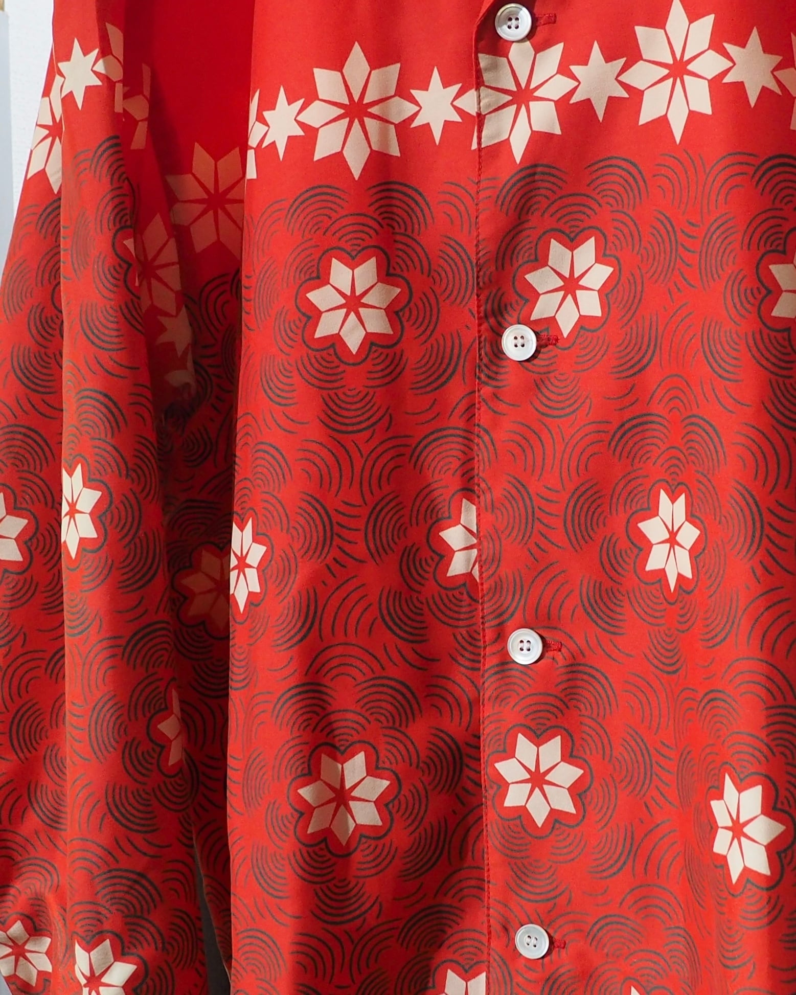 1980s " NICOLE CLUB " Arabesque oriental pattern Design vintage Open collar shirt