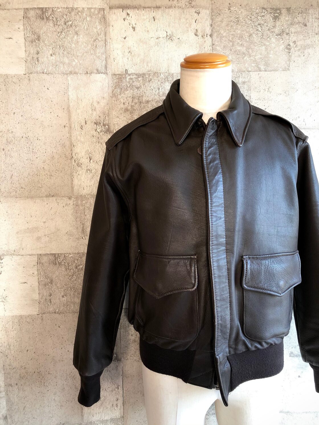 90s VINTAGE USAF / A-2 LEATHER JACKET BRANDED GARMENTS INC ORCHARD 