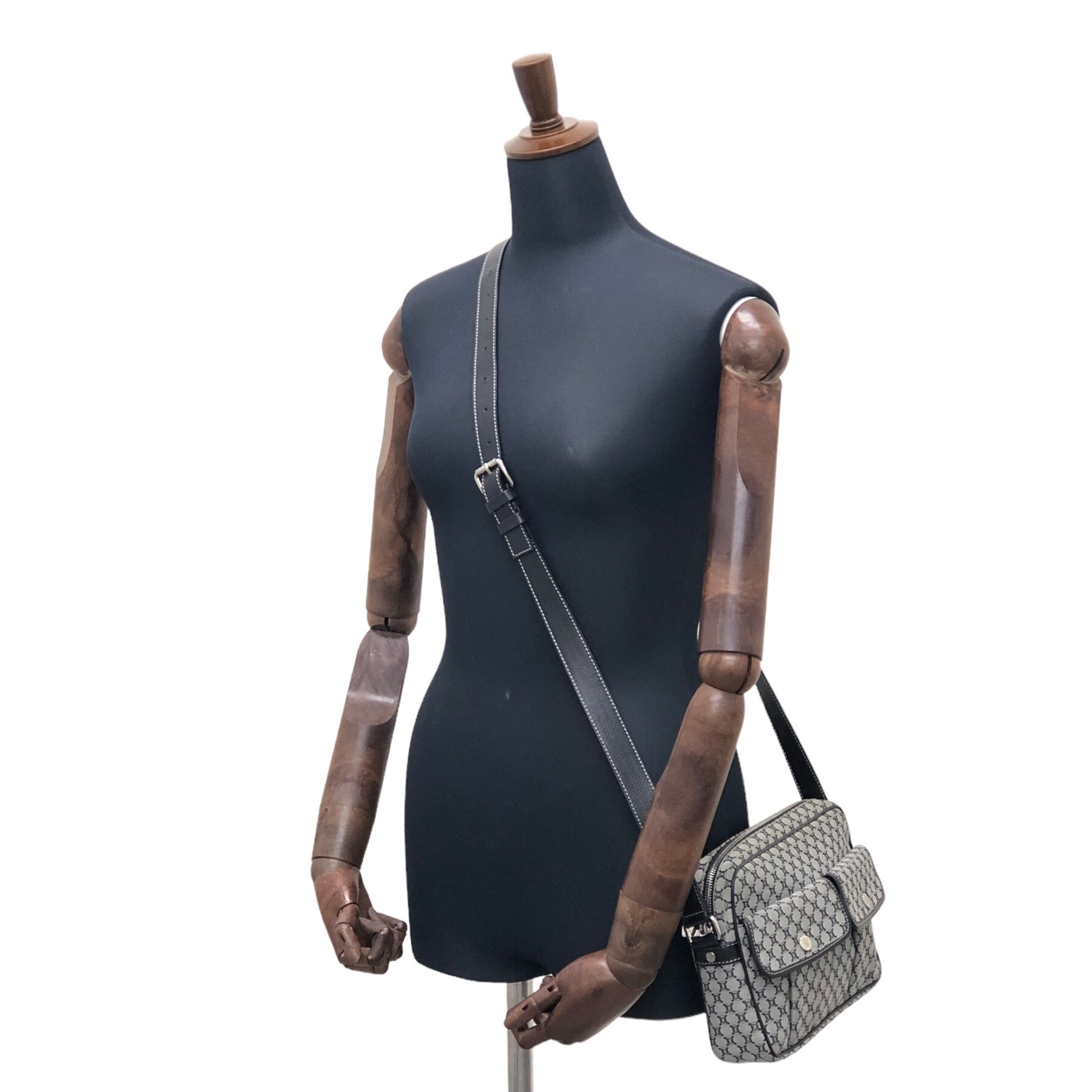 CELINE セリーヌ マカダム ショルダーバッグ ブラック キャンバス CELINE セリーヌ マカダム ショルダーバッグ ブラック キャンバス