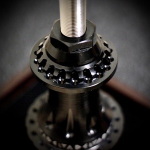 DELTΔ BMX REAR HUB (TITANIUM SHAFT)