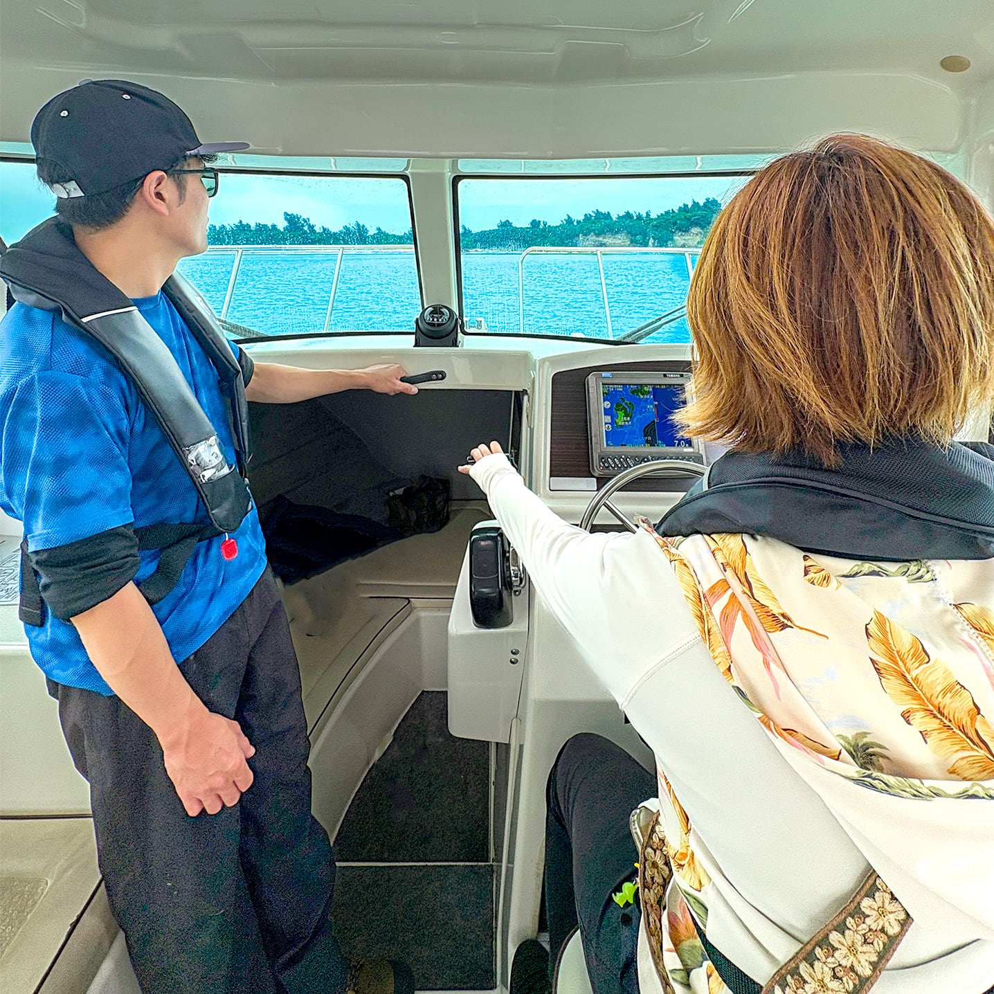 沖縄マリーナ～津堅島海道 150分コース | 一般財団法人 日本海洋
