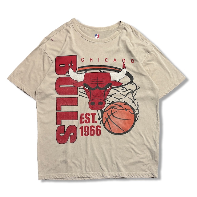 Chicago Bulls Logo Printed T-Shirt. NBA