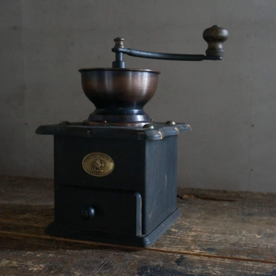 古いドイツのコーヒーミル