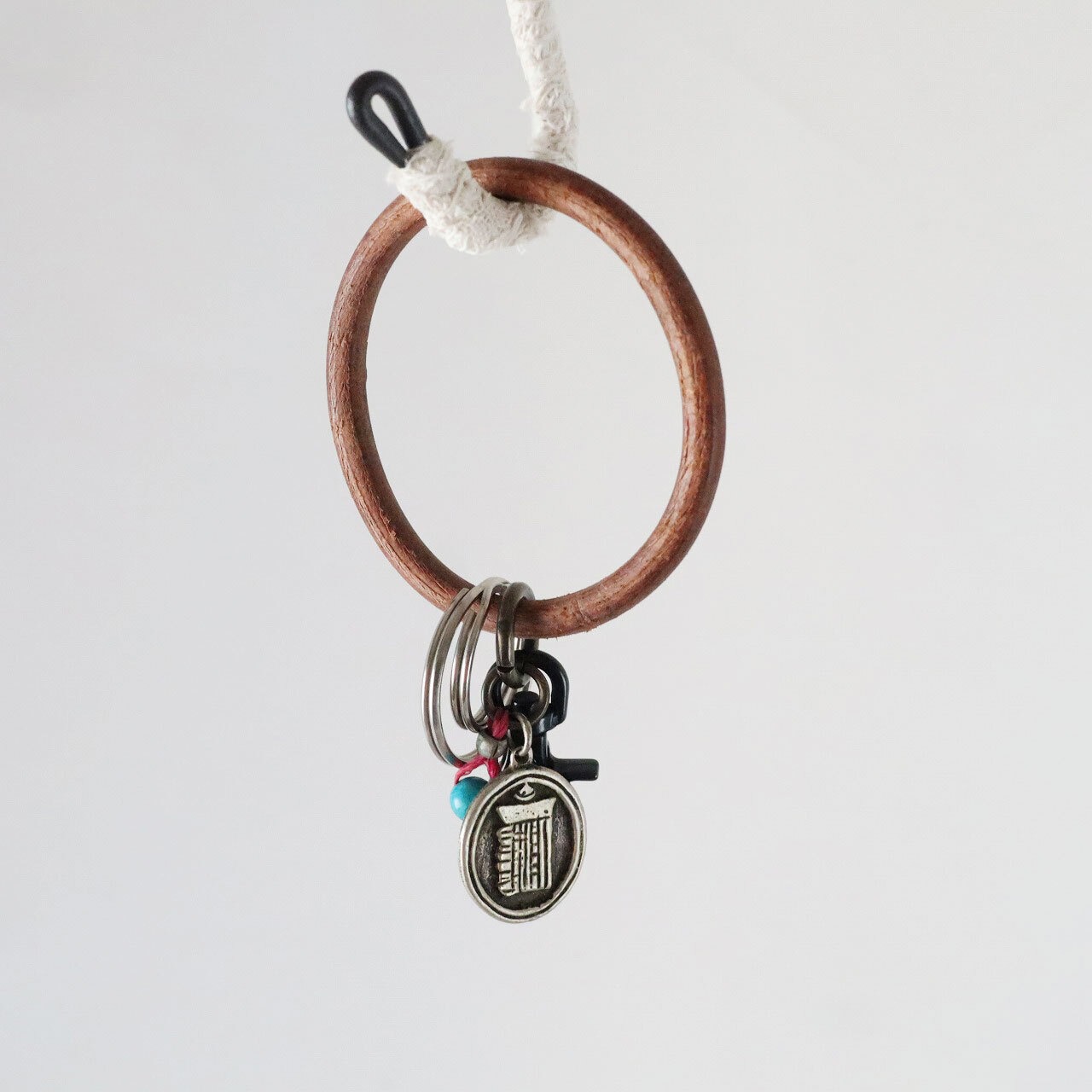 アッセンブル レザーキーリング｜Assemble ONE-OFF Leather Keyring｜A001