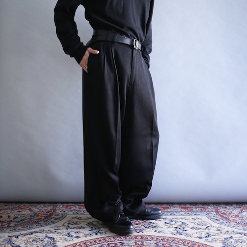 "TOOMY BAHAMA" 2-tuck tapered silhouette black wide slacks