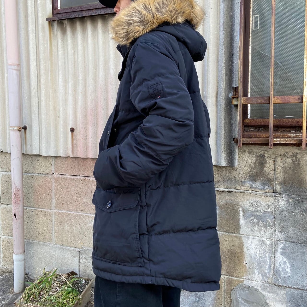 ビッグサイズ Tommy Hilfiger トミーヒルフィガー フェイクファー付き ダウンハーフコート メンズ2xl 古着 フード着脱型 ダウンジャケット ブラック 黒 ブルゾン ジャケット Ws21 1 Cave 古着屋 公式 古着通販サイト