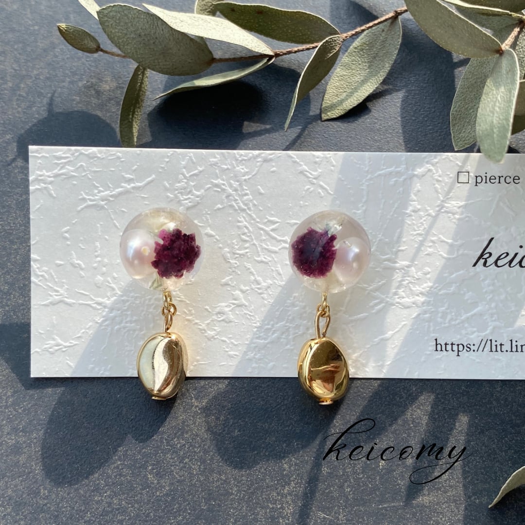 本物の花 ドライフラワー かすみ草 ~ ハンドメイド ~ ピアス | keicomy