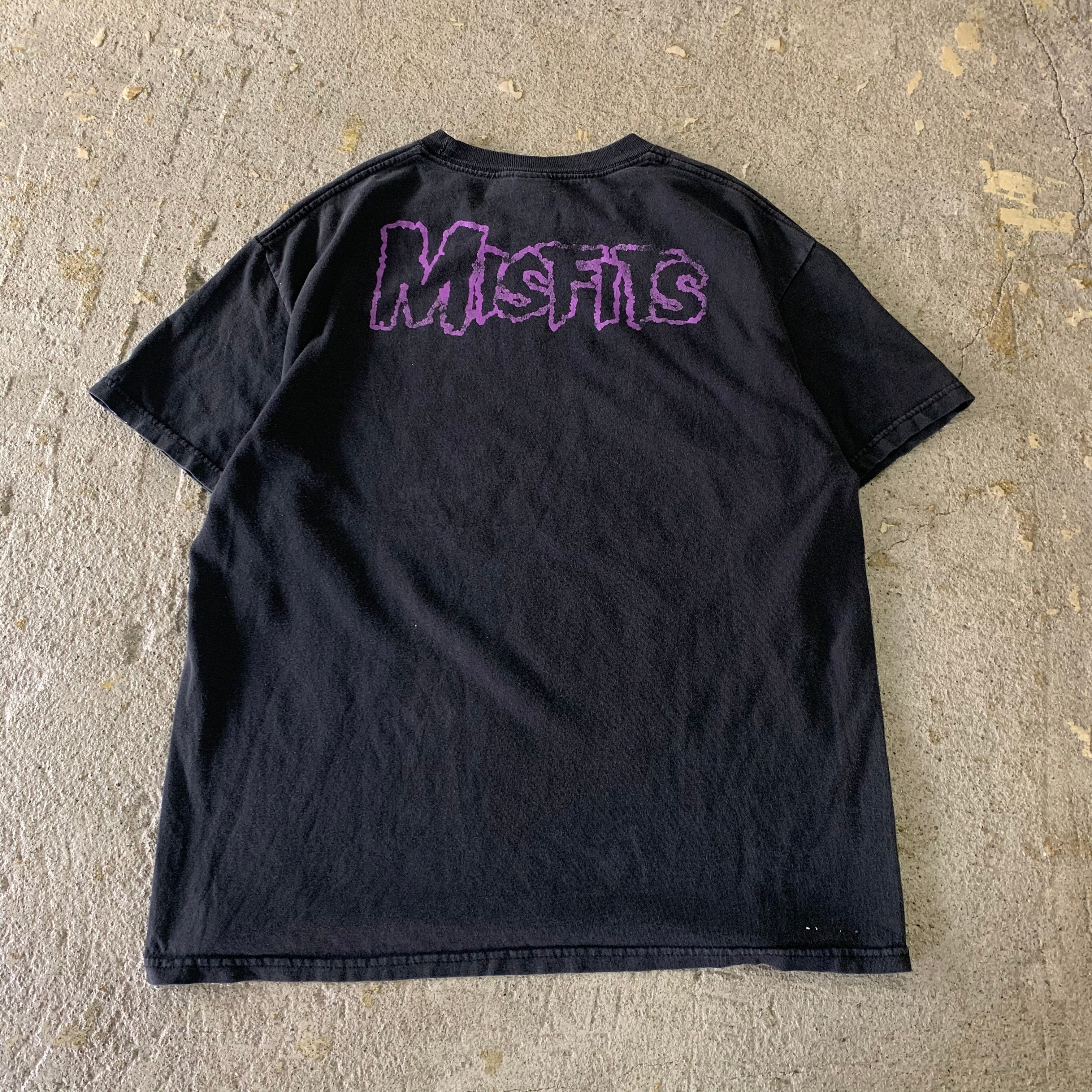 00s MISFITS T-shirt | What’z up powered by BASE