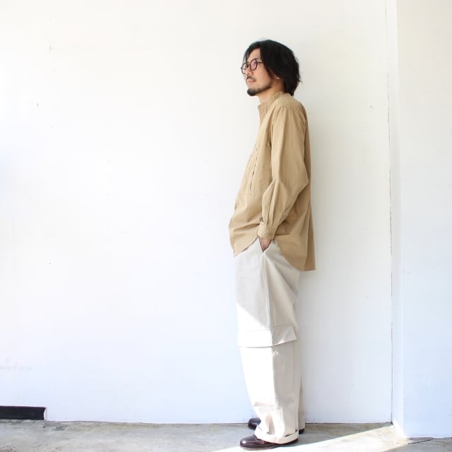 neat 1タック　シンチバック　コットントラウザー neat 1タックシンチバックコットントラウザー