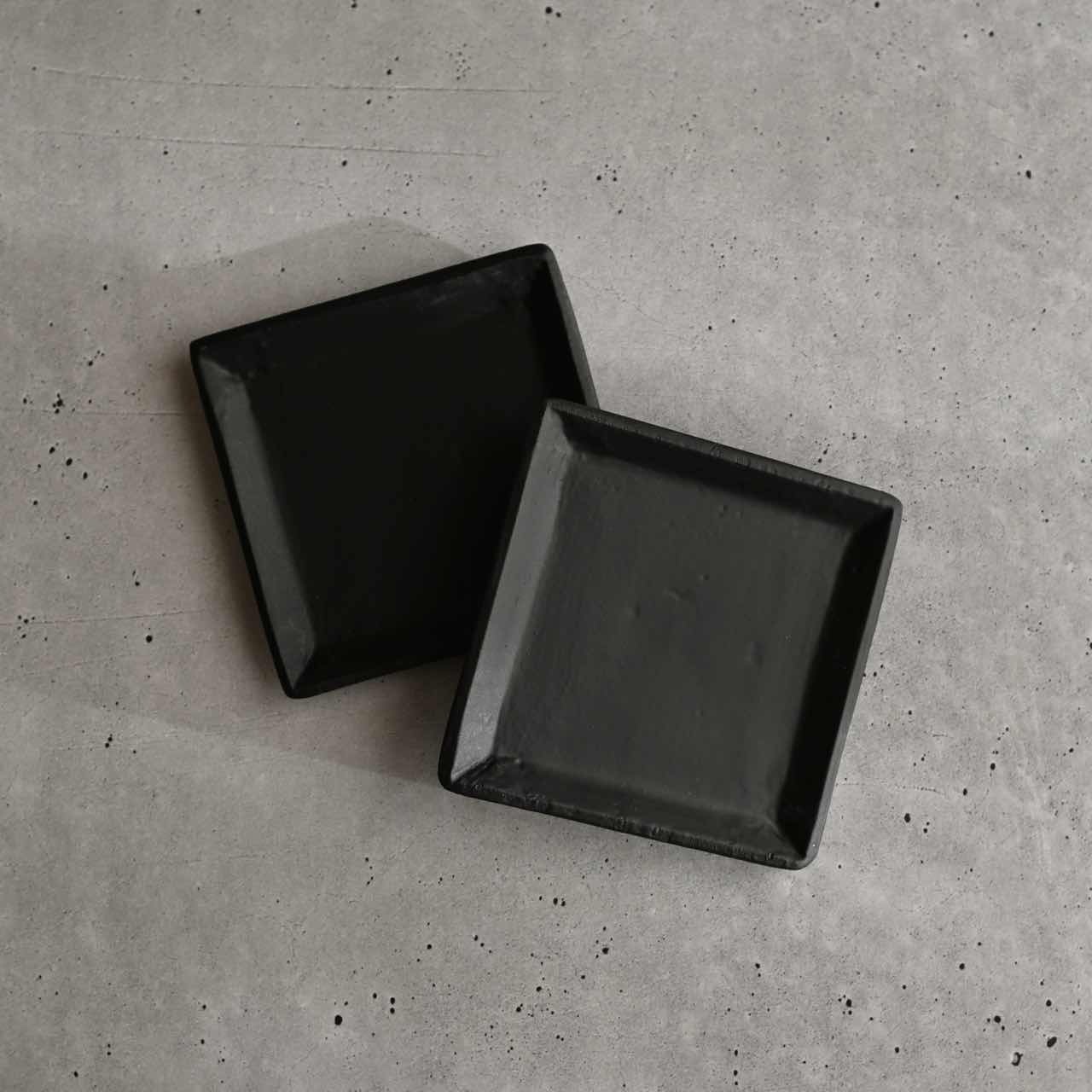 在庫限り 】スクエアプレート《 Sサイズ 》ブラック・シルバー