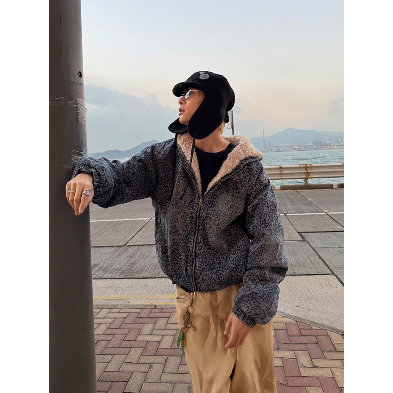 【暖かさUP】青いヒョウ柄 中綿ジャケット T1931